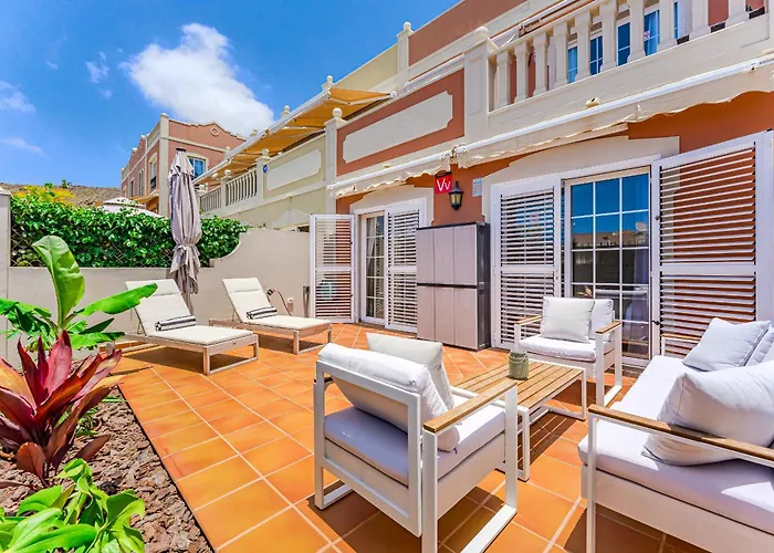 Duplex Oceanview Heated Pool, アパート